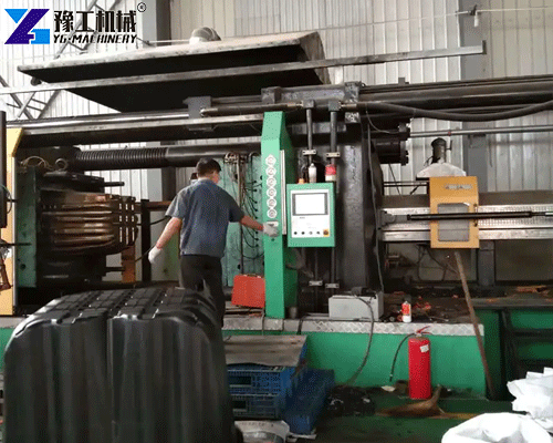 HDPE wheelie bin production equipment operating